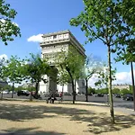 Luxury 3 Bedroom Champs-Elysees