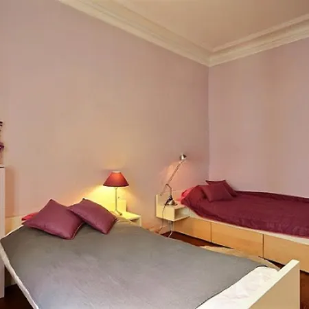Luxury 3 Bedroom Champs-elysees Apartment