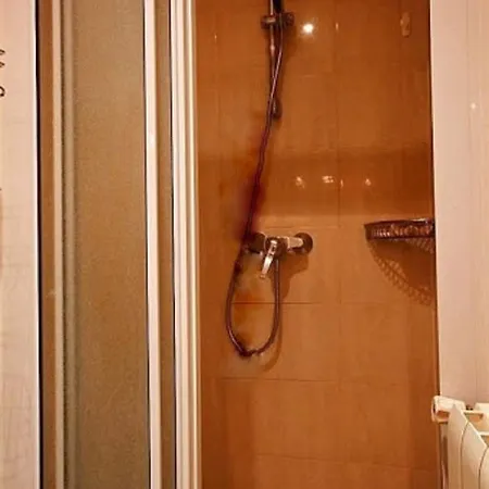 Luxury 3 Bedroom Champs-elysees Apartment *