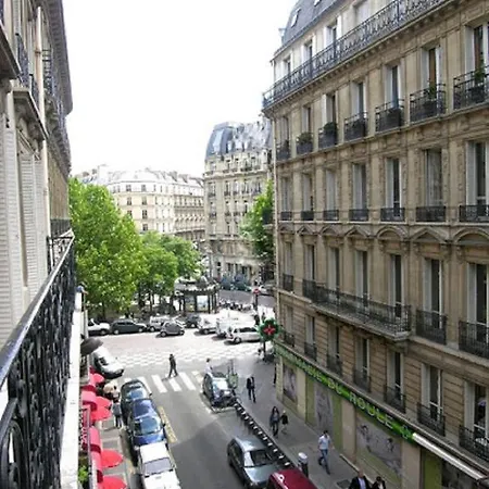 Luxury 3 Bedroom Champs-elysees * Parigi