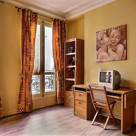 Luxury 3 Bedroom Champs-elysees Appartamento
