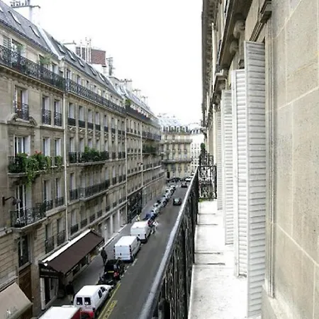 Luxury 3 Bedroom Champs-elysees * Paris